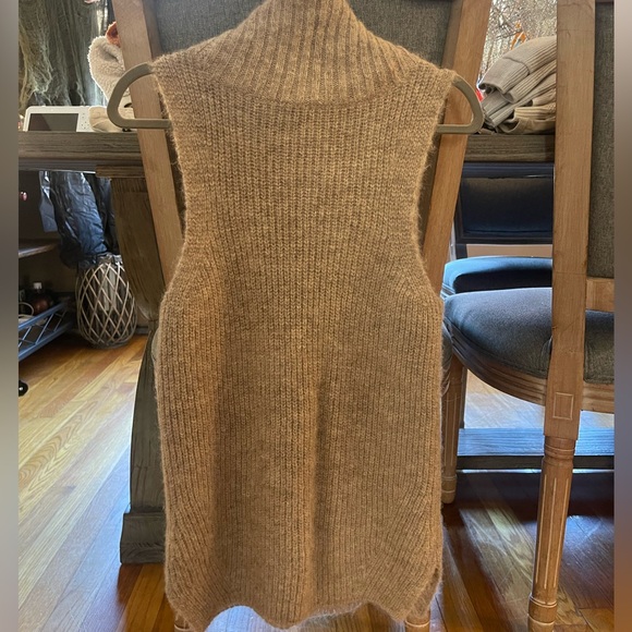 JOIE sleeveless tan turtleneck - Picture 5 of 8